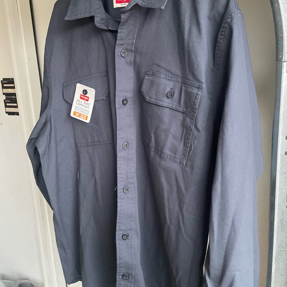 Wrangler Men's Charcoal Button Down Shirt - Picture 2 of 4
